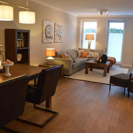 Bomhoffstr. 15, Whg. 4 *